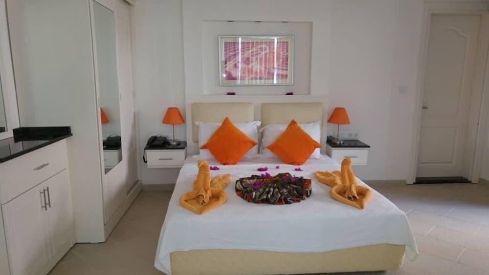 Golden Life Heights Deluxe Suite Hotel - Adult Only Ölüdeniz Dış mekan fotoğraf