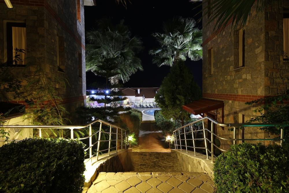 Golden Life Heights Deluxe Suite Hotel - Adult Only Ölüdeniz Dış mekan fotoğraf